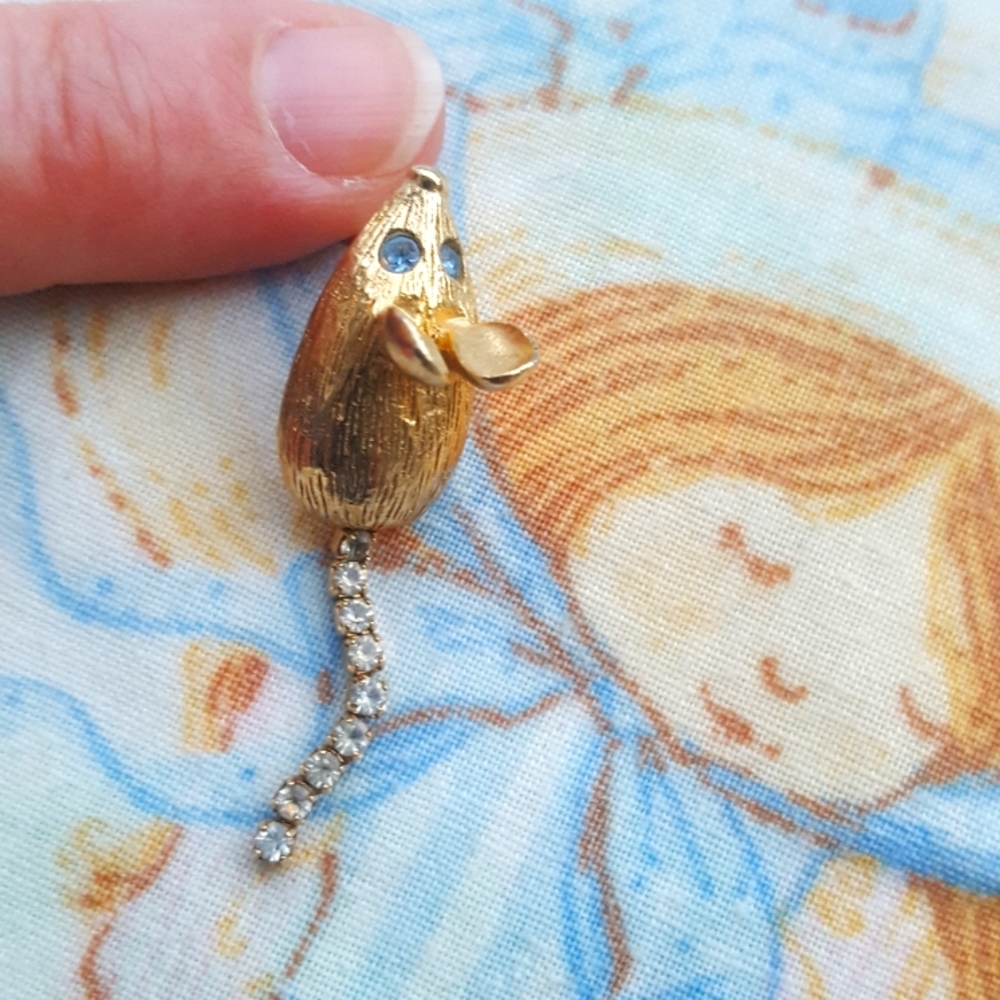 🌙 AVON Mouse 🐭 Pin Brooch Rhinestone - Picture 3 of 11